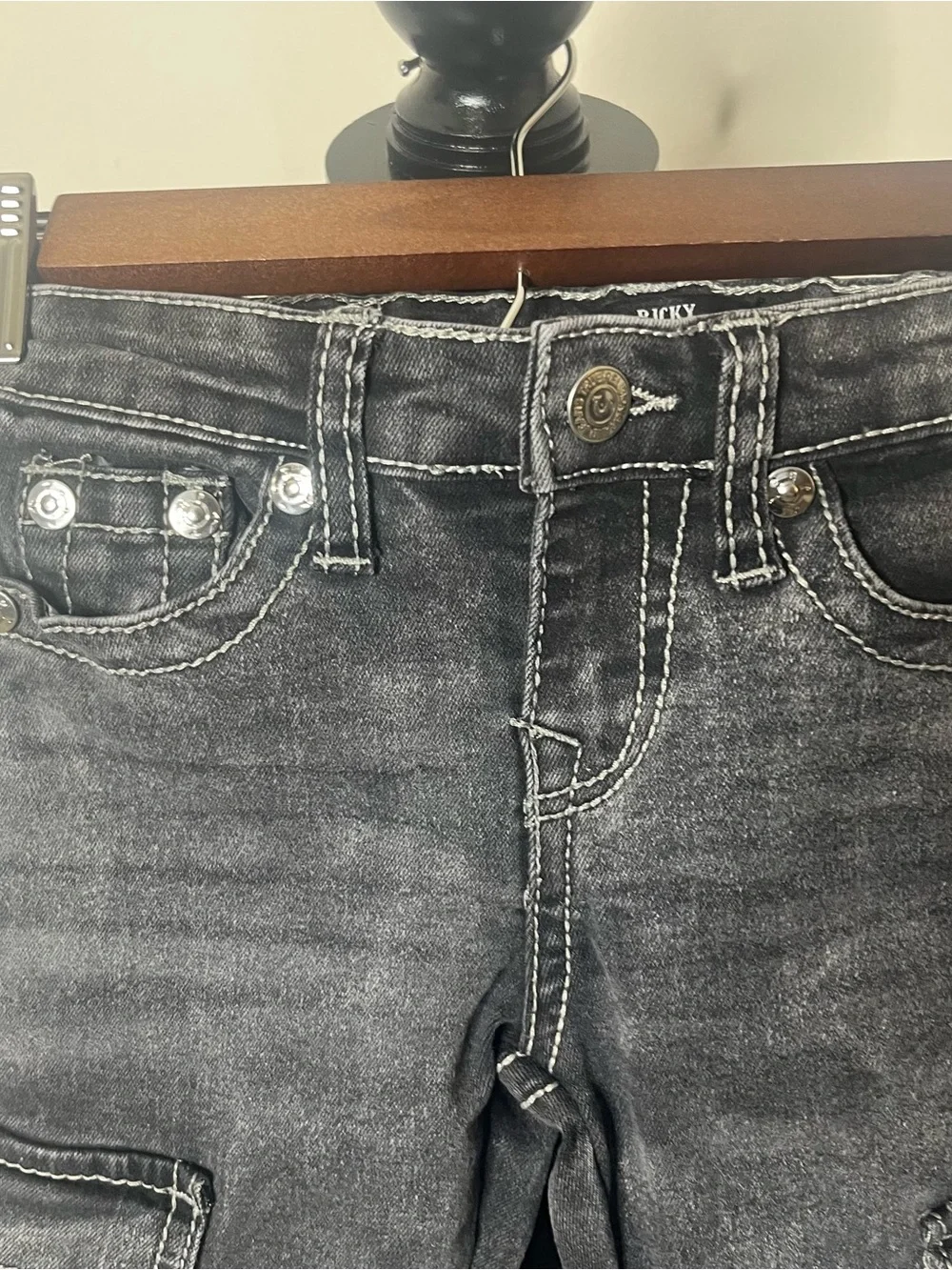 True Religion Kids Ricky Relaxed Straight Leg Charcoal Washed Cargo Jeans Sz 6